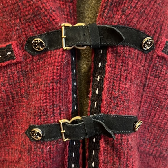 Chanel cashmere sweater - Picture 3 of 13